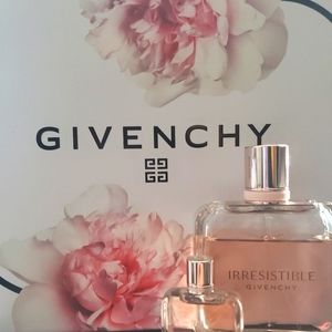 Givenchy "Irresistible" Eau de Parfum